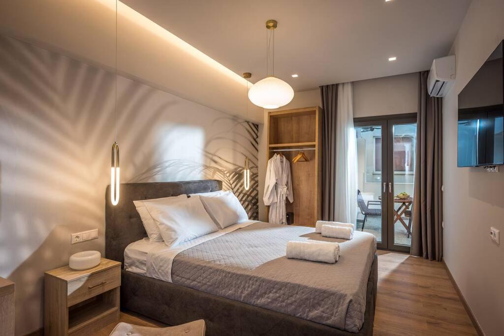 Amalia'S Luxury Apartment 3 イラクリオン エクステリア 写真